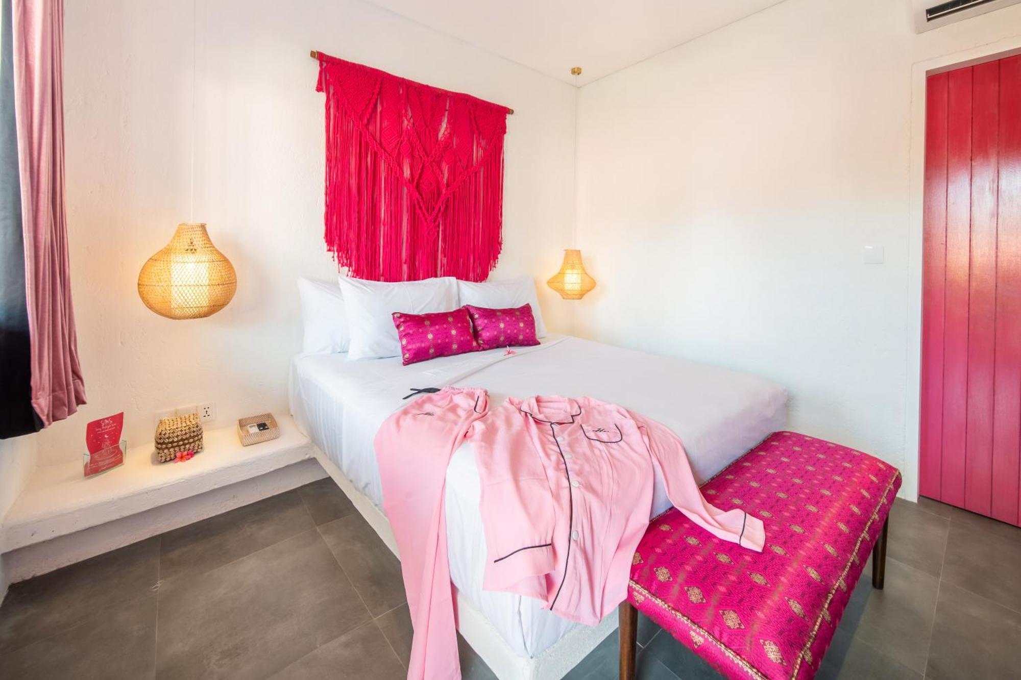 Pinkprivate Balangan - For Cool Adults Only Bed & Breakfast Jimbaran Exterior foto