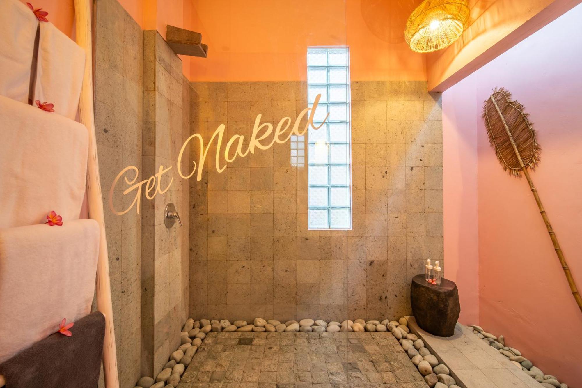 Pinkprivate Balangan - For Cool Adults Only Bed & Breakfast Jimbaran Exterior foto