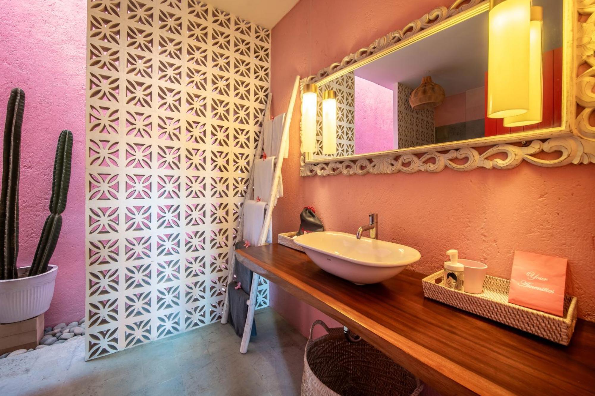 Pinkprivate Balangan - For Cool Adults Only Bed & Breakfast Jimbaran Exterior foto