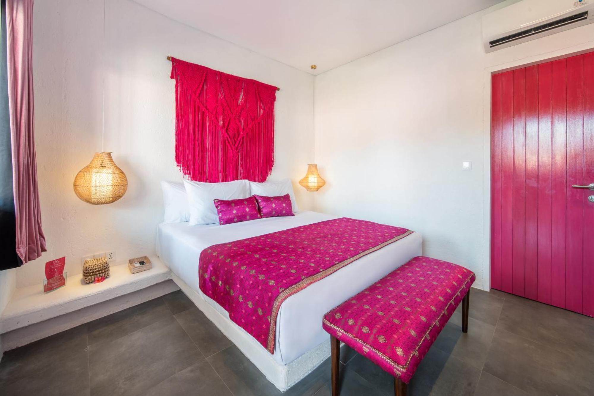 Pinkprivate Balangan - For Cool Adults Only Bed & Breakfast Jimbaran Exterior foto
