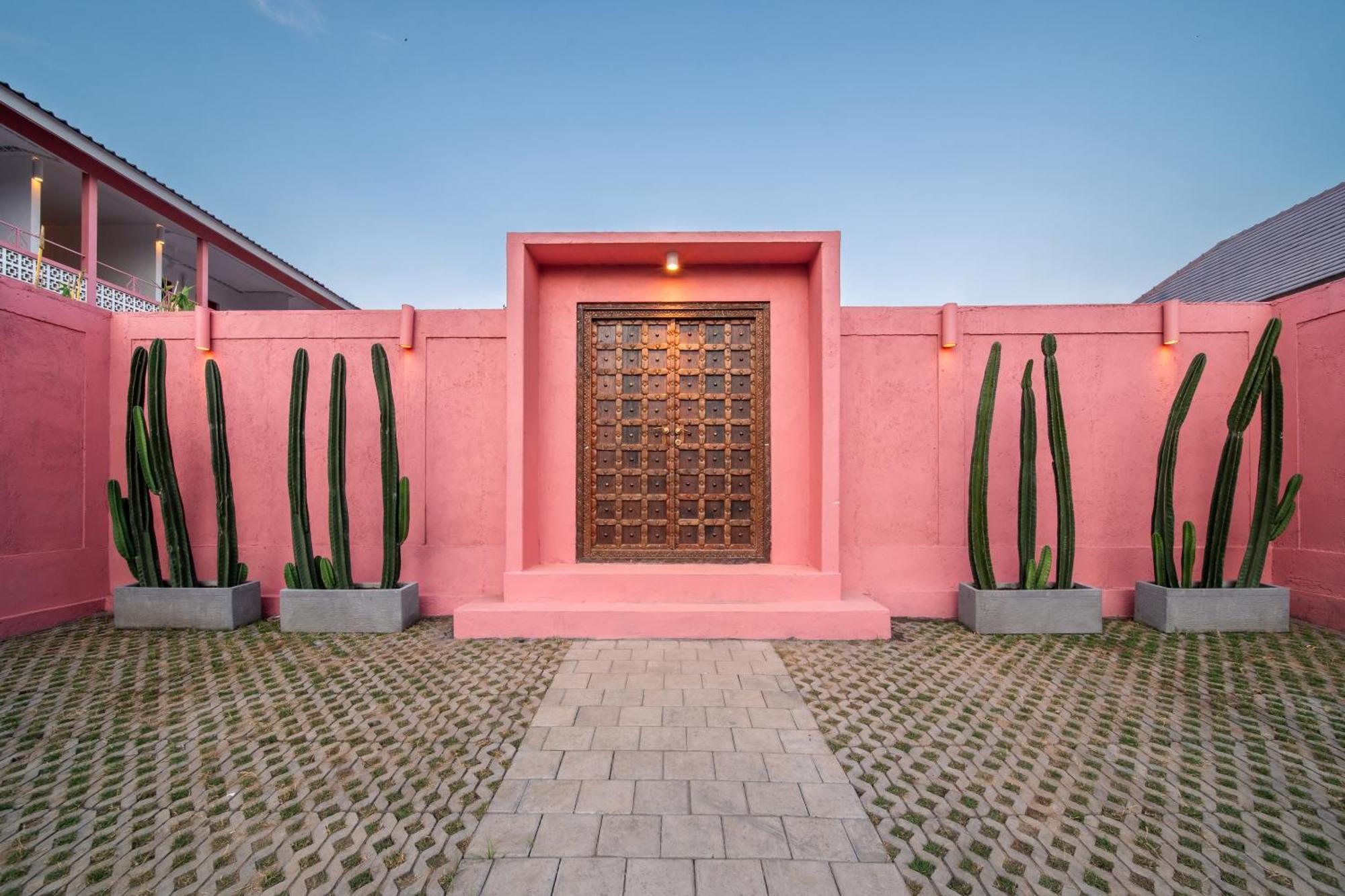 Pinkprivate Balangan - For Cool Adults Only Bed & Breakfast Jimbaran Exterior foto