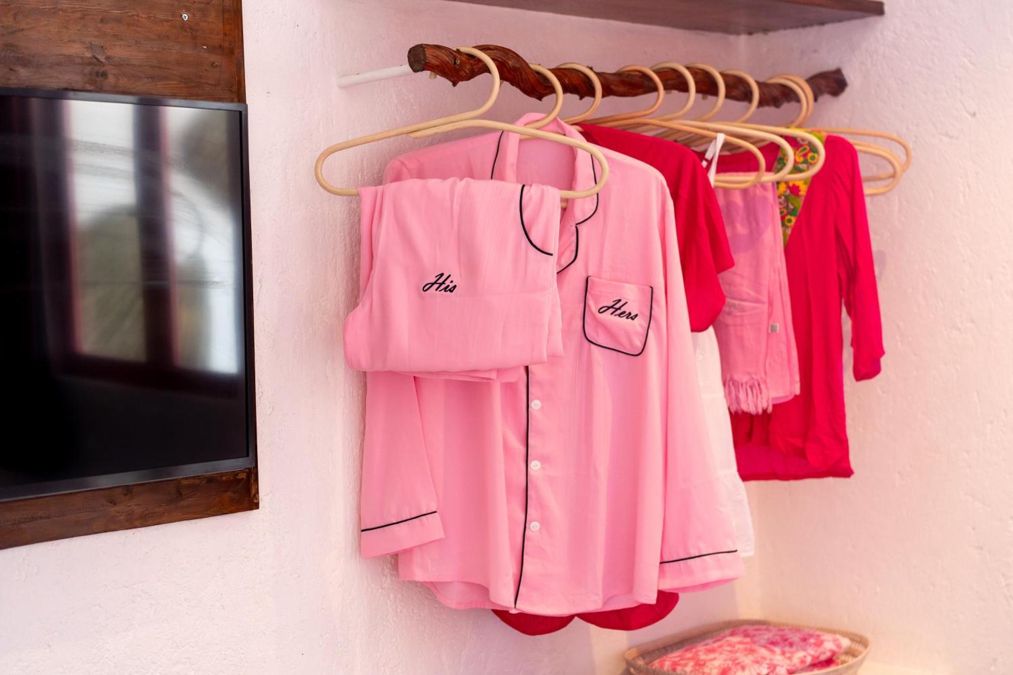Pinkprivate Balangan - For Cool Adults Only Bed & Breakfast Jimbaran Exterior foto