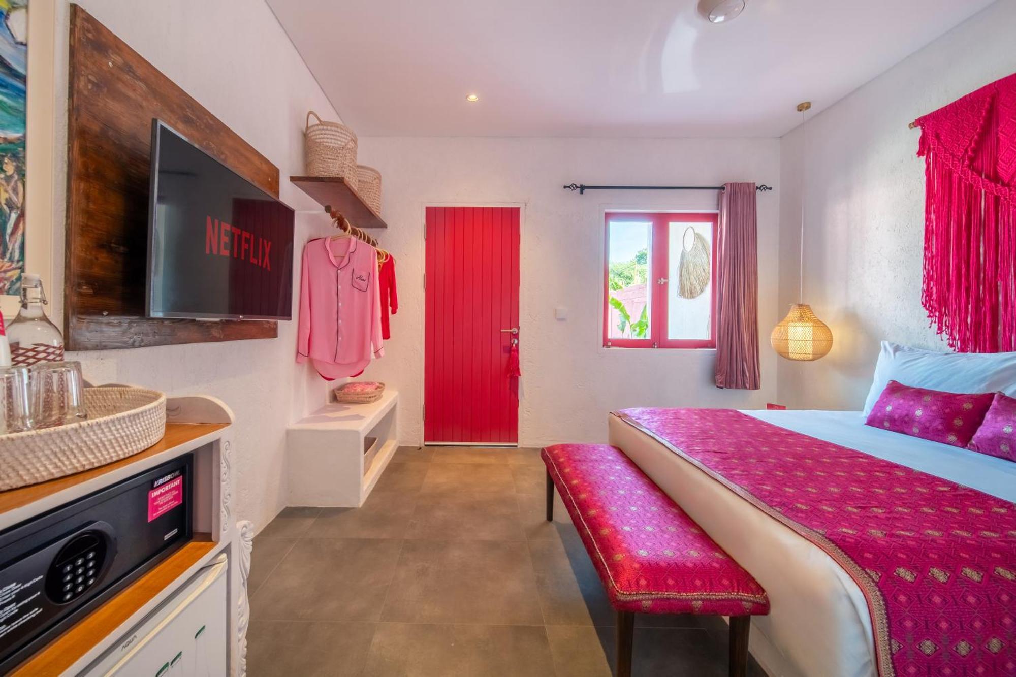 Pinkprivate Balangan - For Cool Adults Only Bed & Breakfast Jimbaran Exterior foto