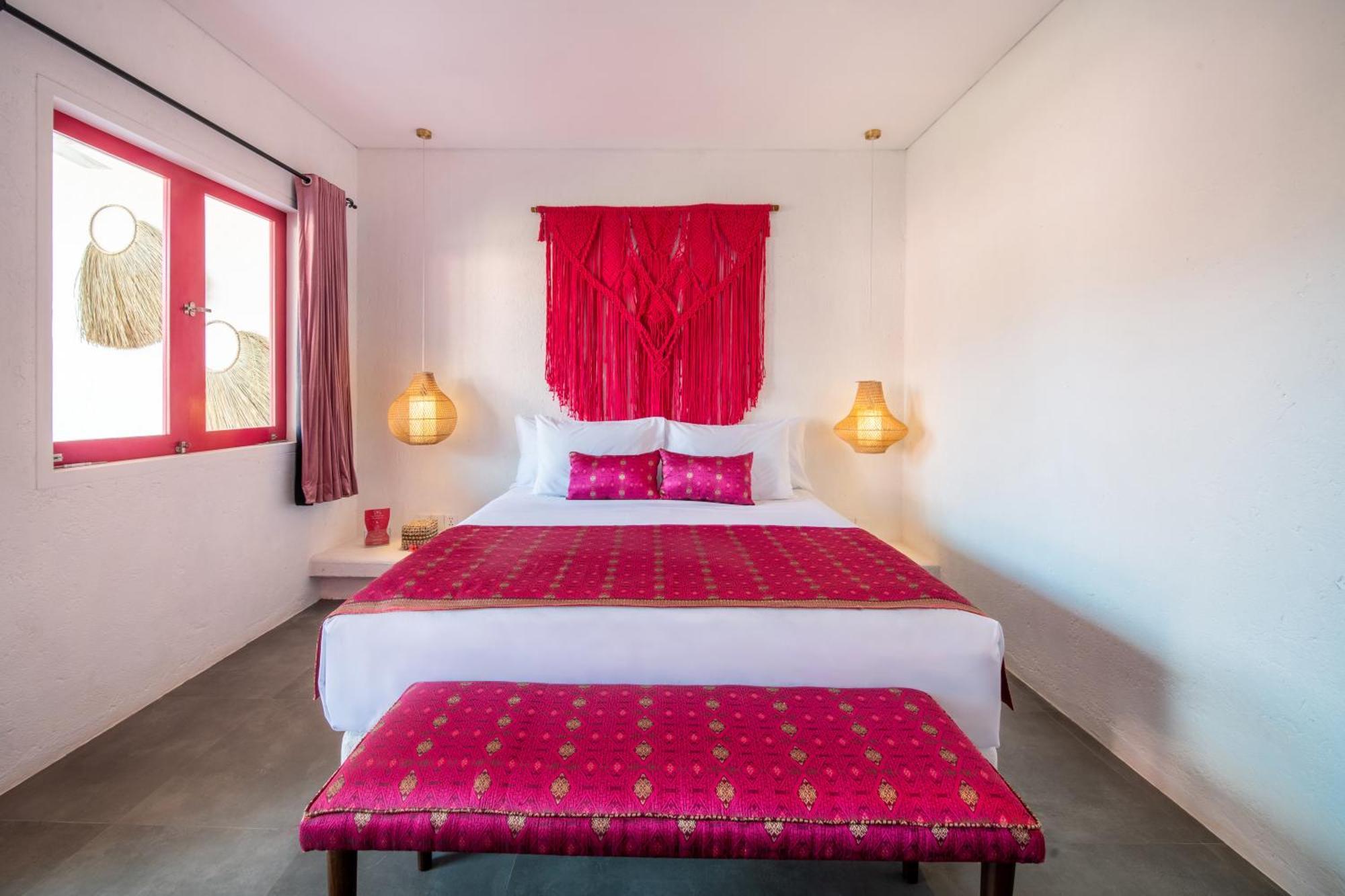 Pinkprivate Balangan - For Cool Adults Only Bed & Breakfast Jimbaran Exterior foto